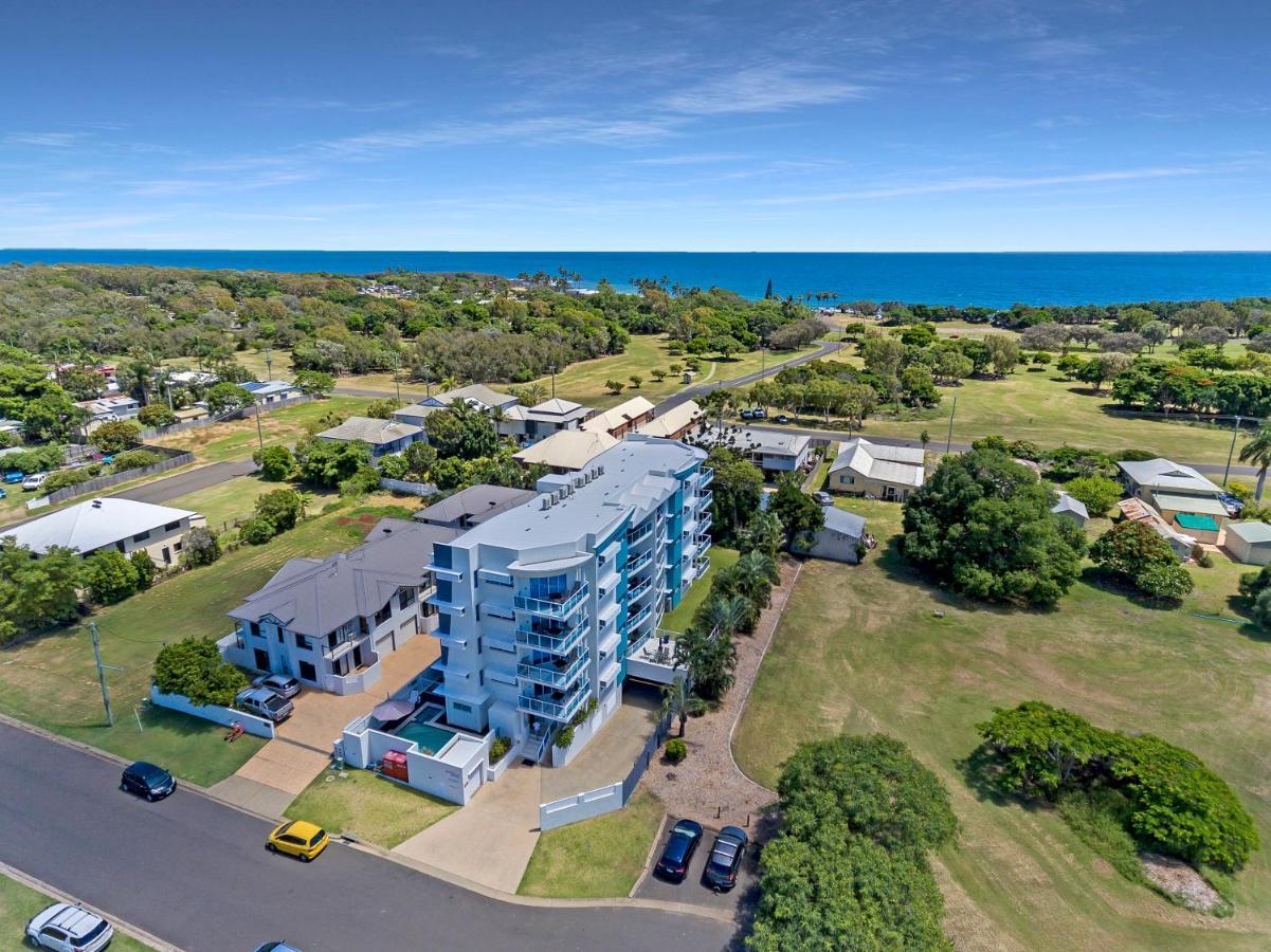 Koola Beach Apartments Bargara Exteriör bild