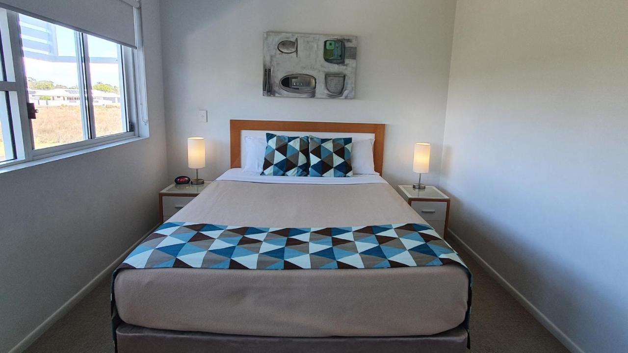 Koola Beach Apartments Bargara Exteriör bild