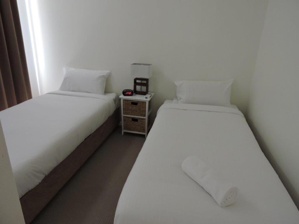 Koola Beach Apartments Bargara Exteriör bild