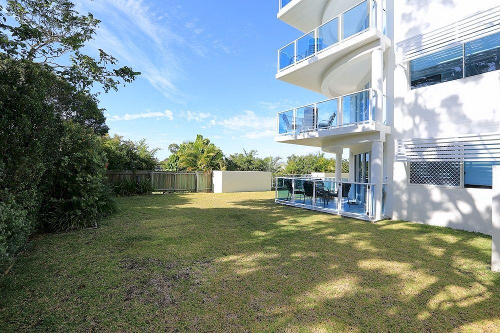 Koola Beach Apartments Bargara Exteriör bild