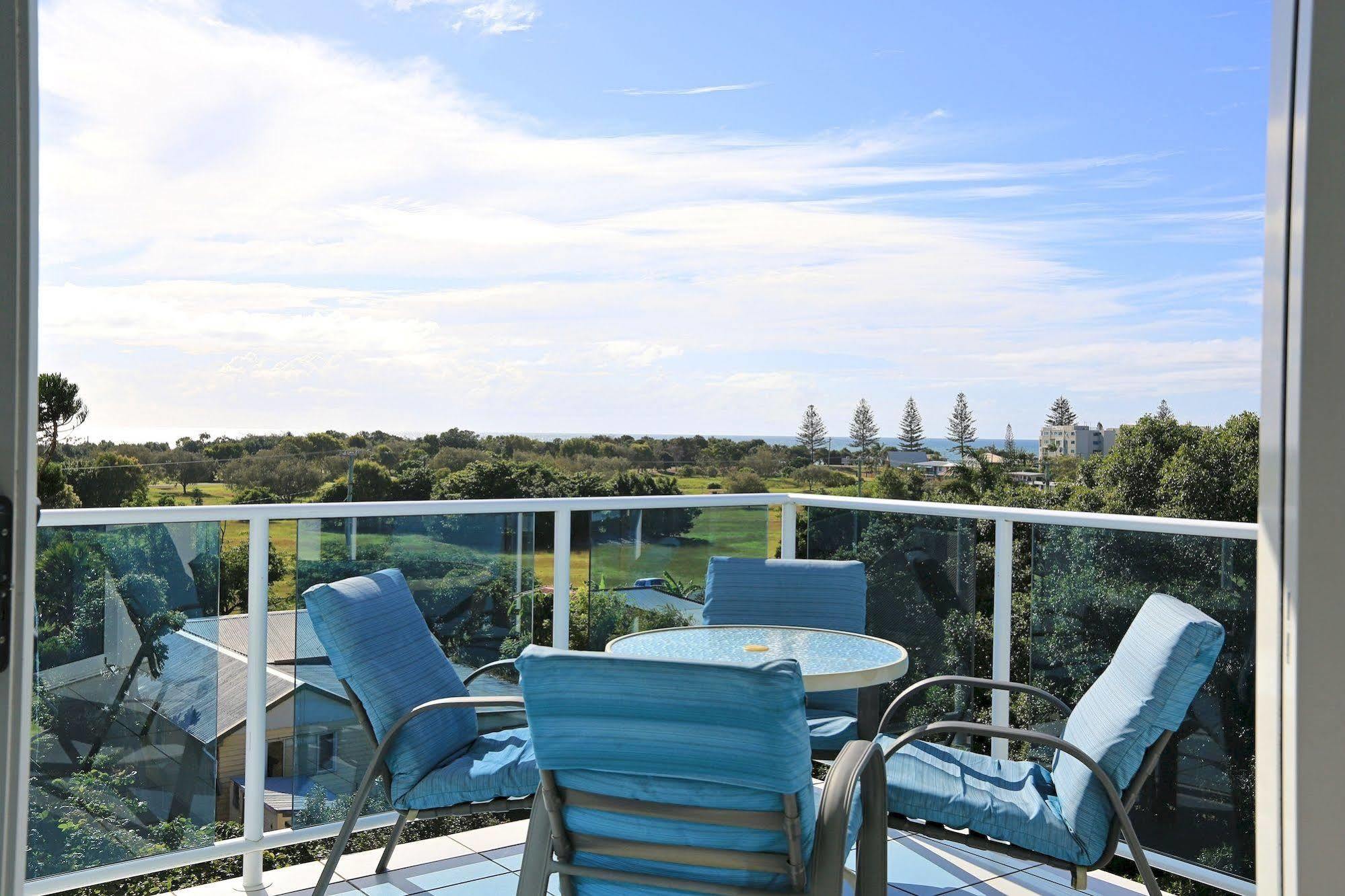 Koola Beach Apartments Bargara Exteriör bild